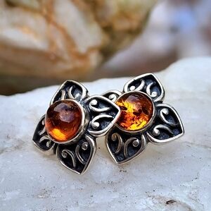 VINTAGE AMBER Small Floral Studs EARRINGS 925 STERLING SILVER